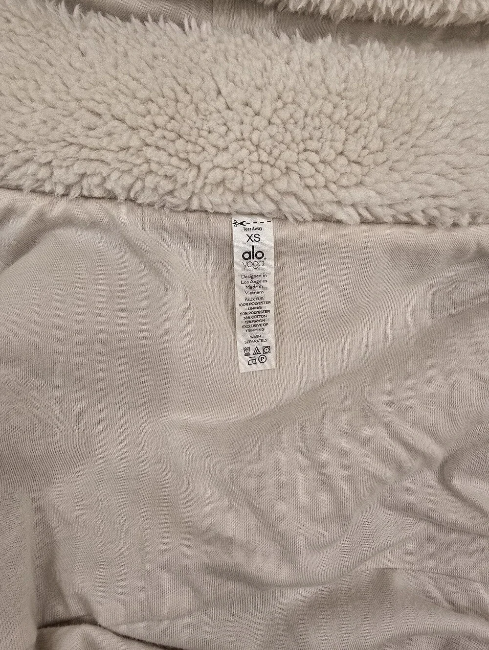 Alo Yoga Foxy Sherpa Jacket - Bone XS
